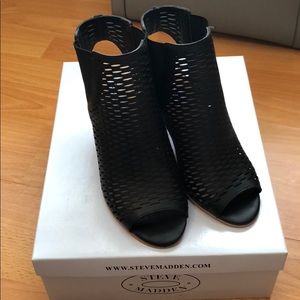 Steve Madden Nancii Black Heels